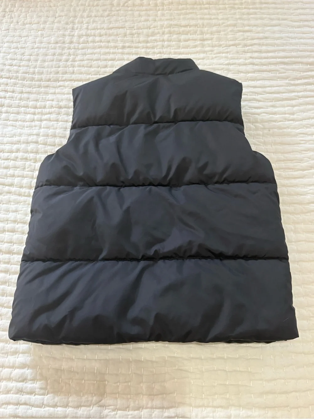 Boys Old Navy Black Puffer Vest with White Label